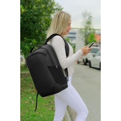 Dell Ecoloop Pro Rygsæk 100 Genbrugt Havbundet Plastik Sort Sort